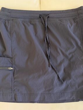Te Verde Dark Grey Drawstring Skort